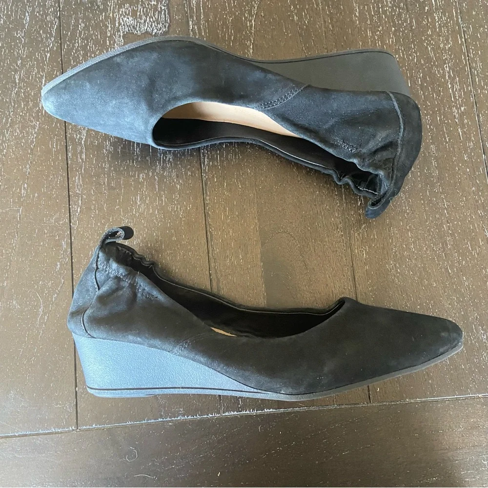 Blondo Waterproof Black Suede Wedge‎ Etta Pumps Size 8